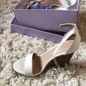 White wedges size 7